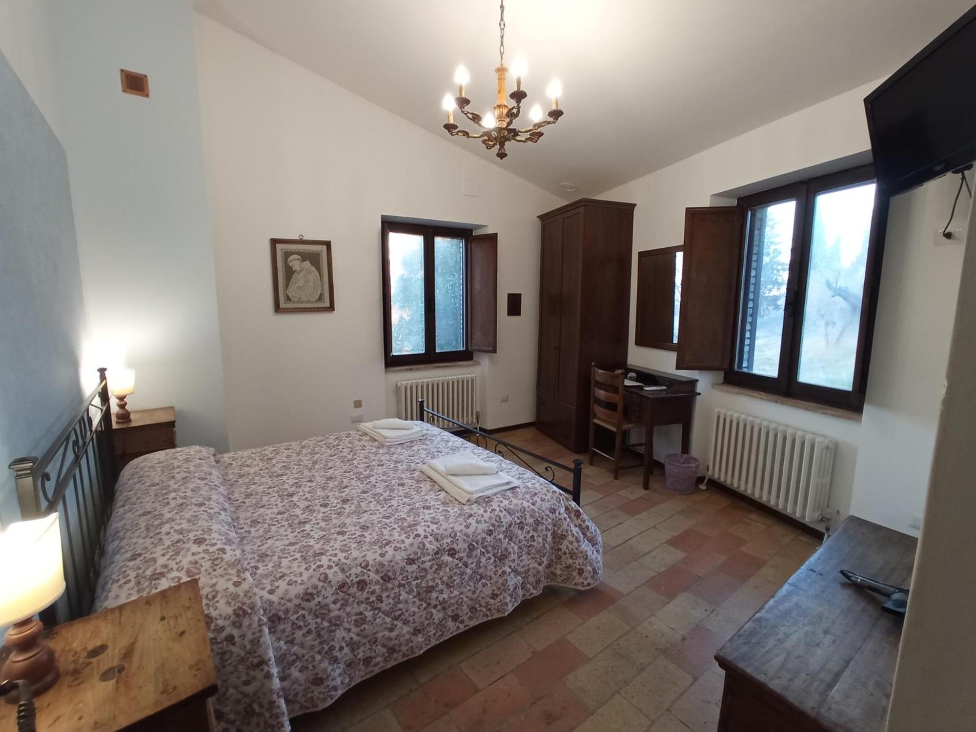 All'ombra Di San Damiano Guest house