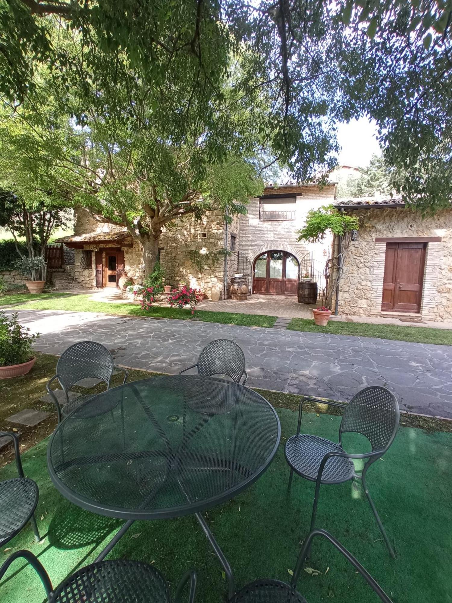 All'ombra Di San Damiano Gasthof 2*