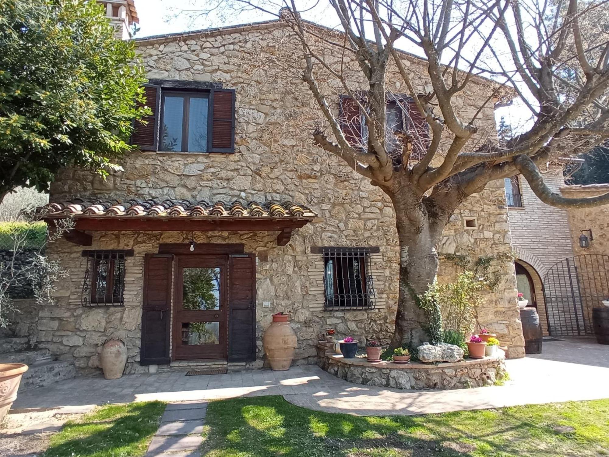 Guest house All'ombra Di San Damiano
