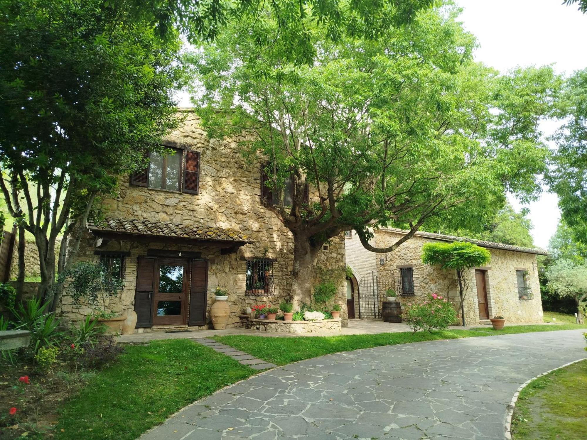 All'ombra Di San Damiano Gasthof 2*