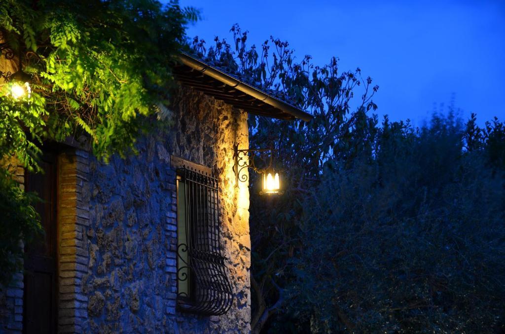 Guest house All'ombra Di San Damiano 2*